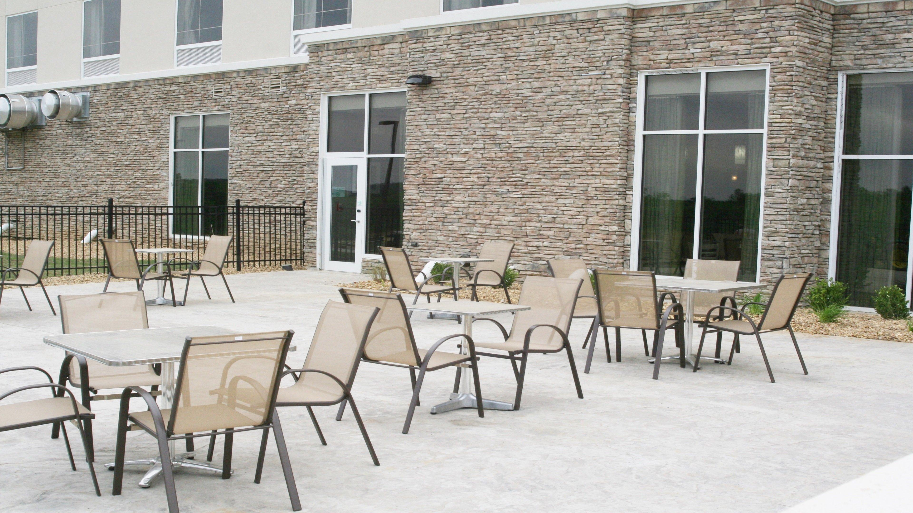 Holiday Inn Guin By Ihg Twin Bagian luar foto