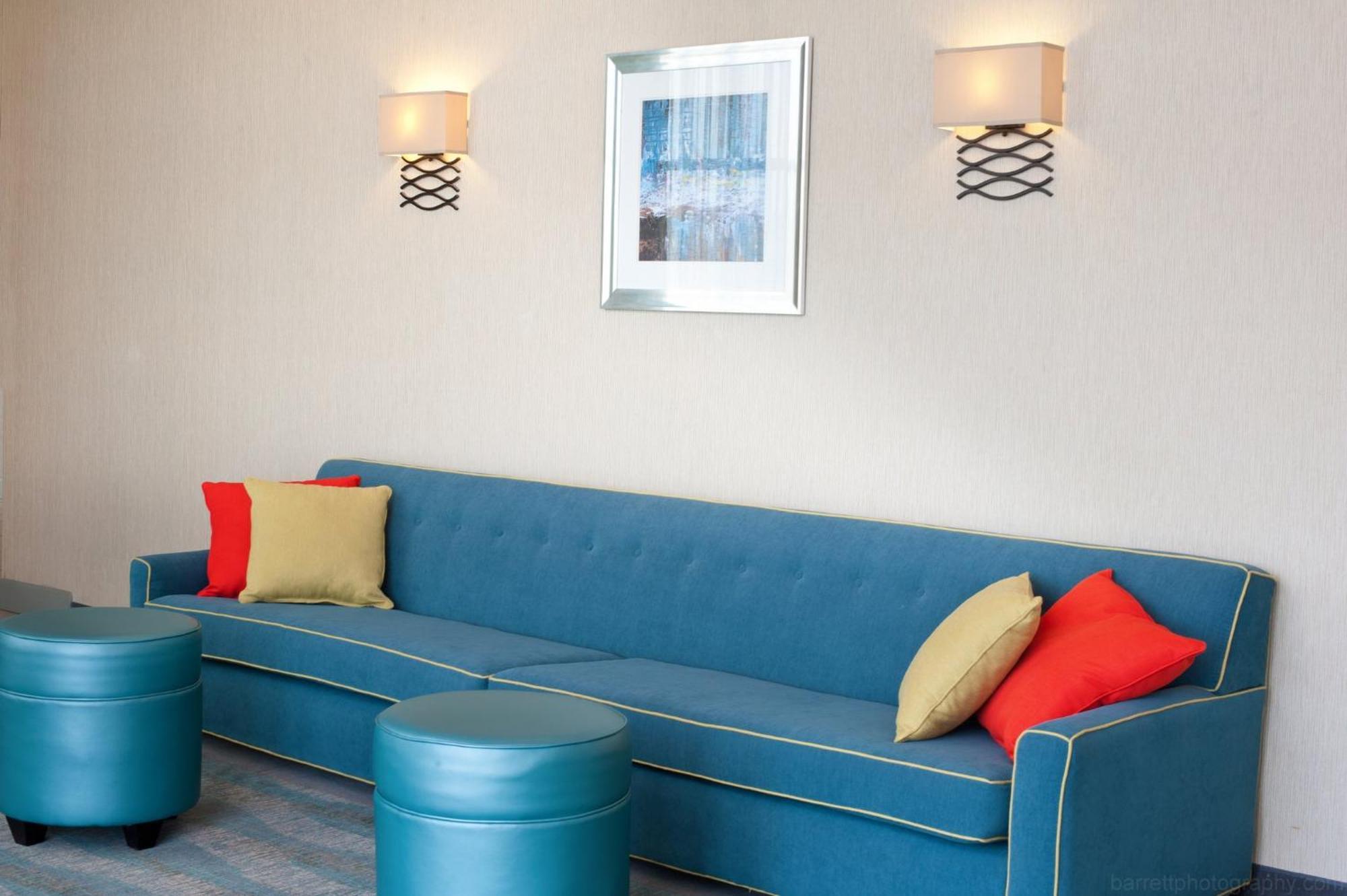 Holiday Inn Guin By Ihg Twin Bagian luar foto