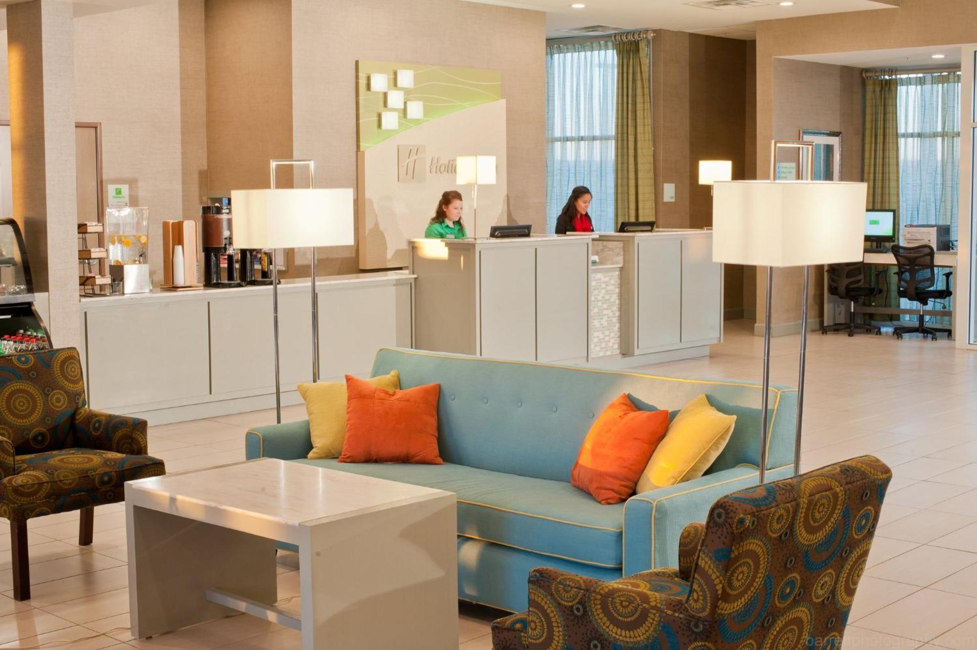 Holiday Inn Guin By Ihg Twin Bagian luar foto