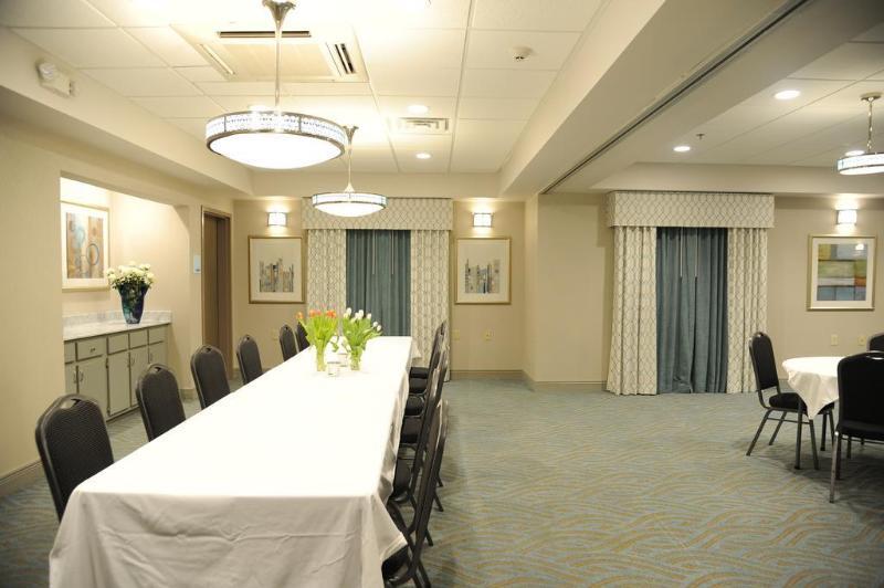 Holiday Inn Guin By Ihg Twin Bagian luar foto